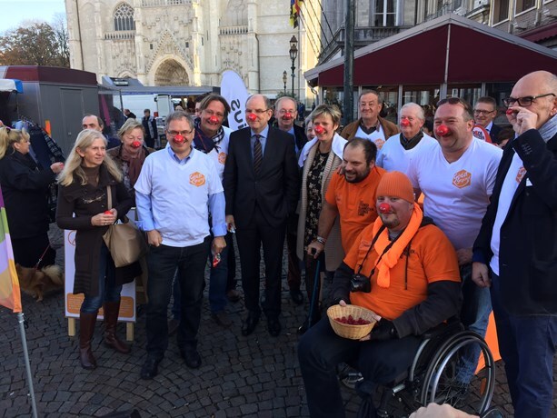 Ministers Geens en Vandeurzen op rodeneuzenactie