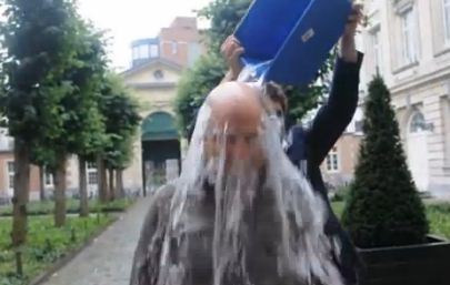 IJskoude douche voor minister Geens