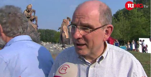 Onthulling beeldengroep Feest van de Goede Buren