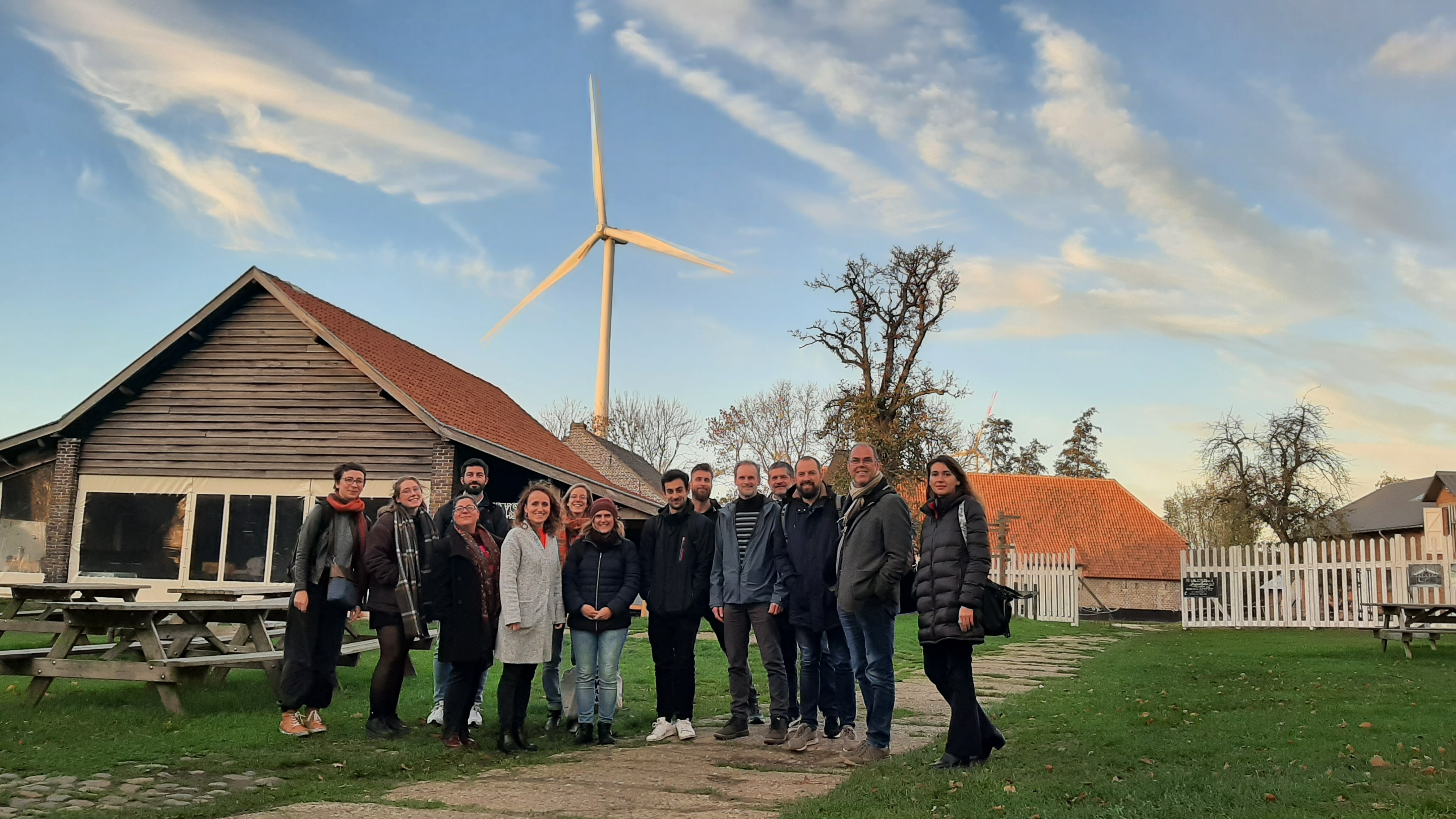 Foto van ‘Gemeente voor de Toekomst: de projectpartners van PowerUp bij de Huysmanhoeve in Eeklo