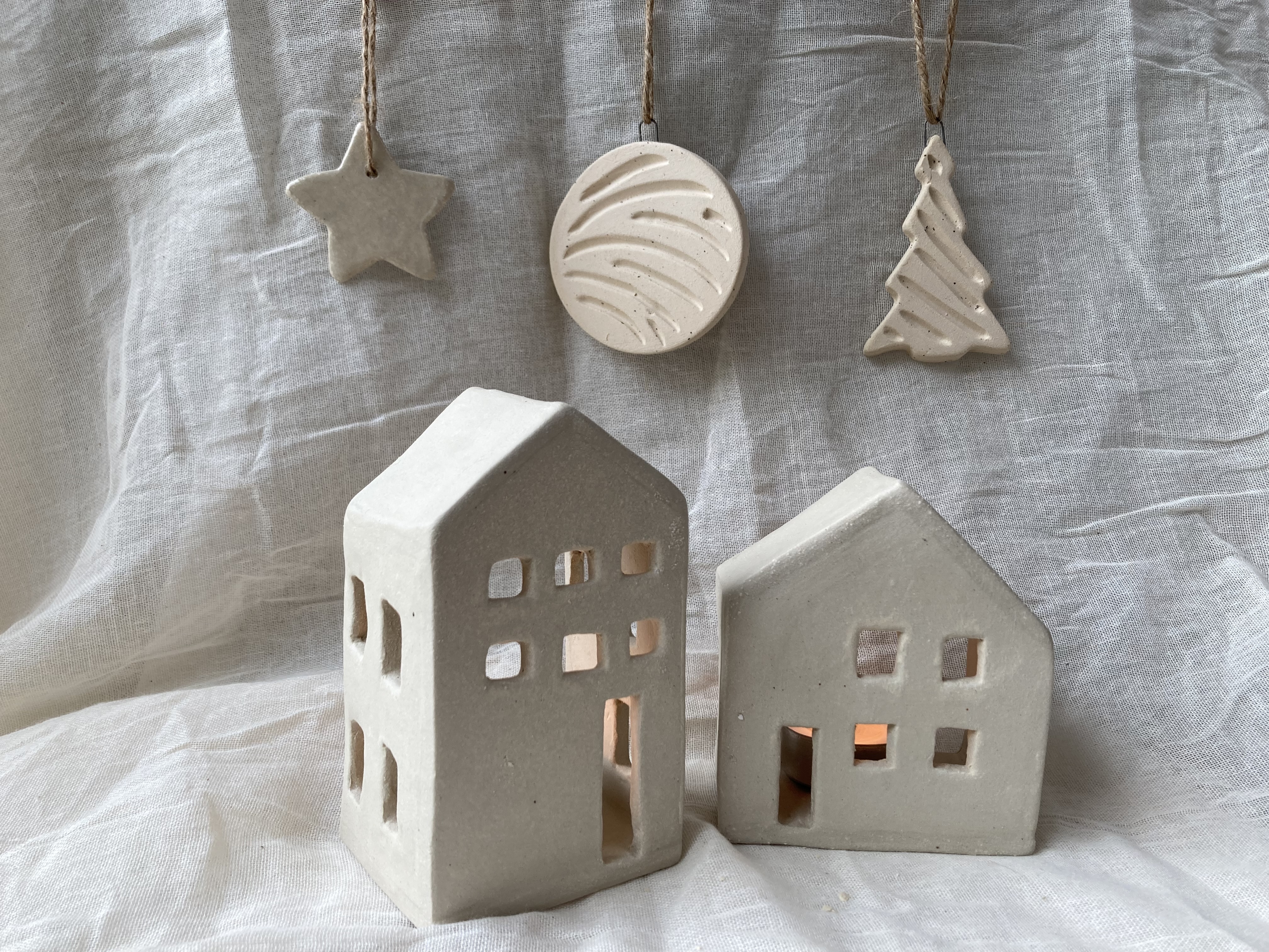 Kersthuisjes in keramiek - ouder-kind workshop - zaterdag 2026-11-14