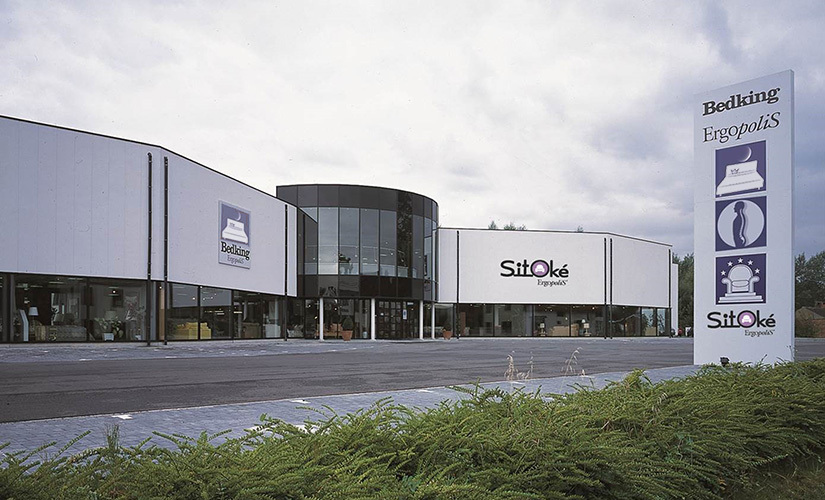 Zonnig magazijn van Bedking Ergopolis Boortmeerbeek - Wat is Bedking Ergopolis?Langs de steenweg ...