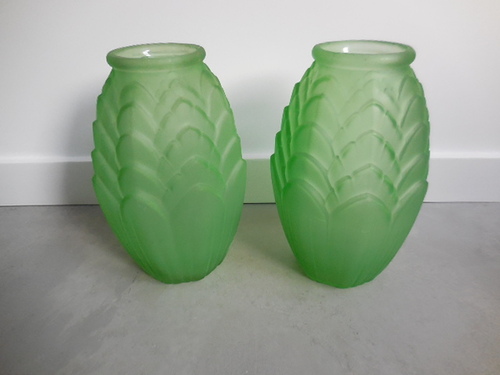 thumbnails bij product green Art Deco vases