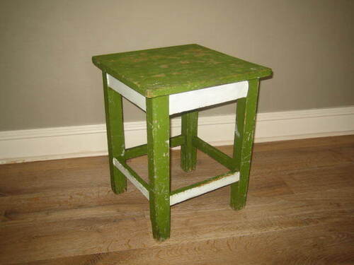 thumbnails bij product old stool in green and white