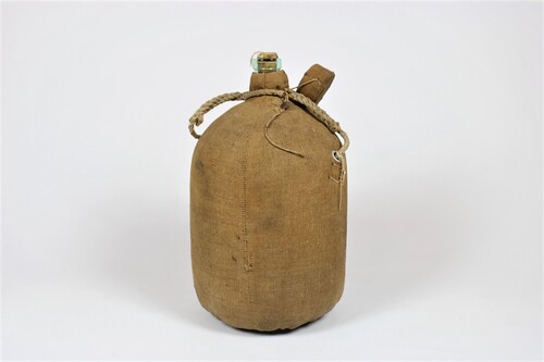 thumbnails bij product Old wine jug for 