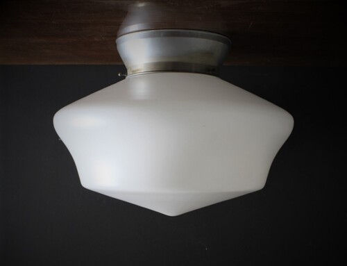 thumbnails bij product Art Deco plafondlamp met opaline glas