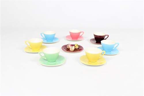 thumbnails bij product a set of vintage cups & saucers, 50