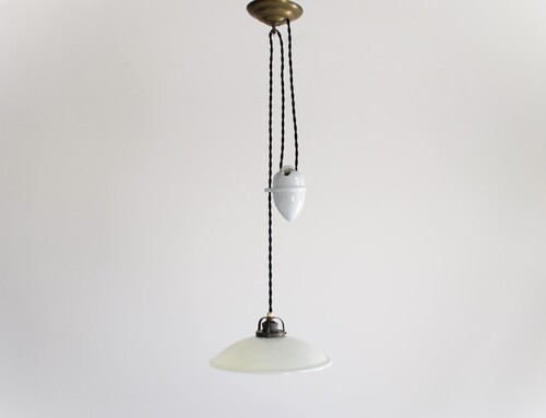 thumbnails bij product Old lamp with opaline lamp shade