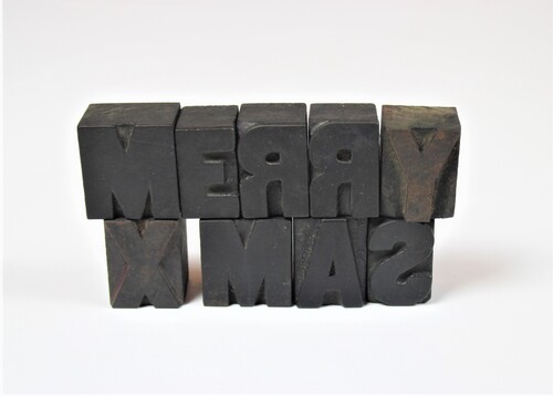 thumbnails bij product Merry Xmas in oude houten letters 