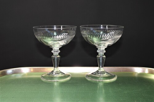 thumbnails bij product 2 coupes à champagne en verre taillé, années 1920