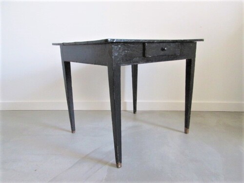 thumbnails bij product old wooden table painted in black