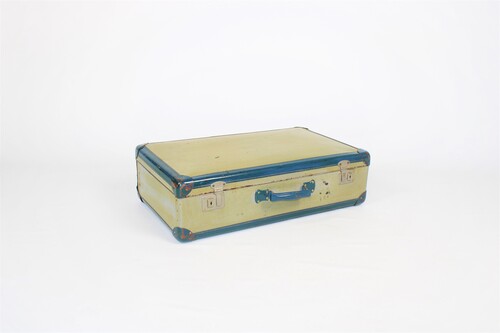 thumbnails bij product vintage blue suitcase 