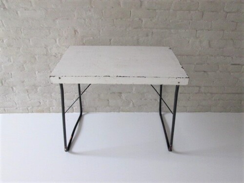 thumbnails bij product old small foldable table