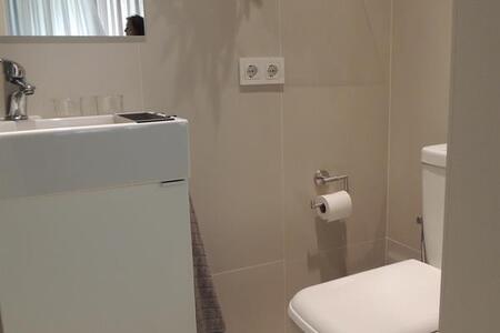 Badezimmer des zweiten Schlafzimmers