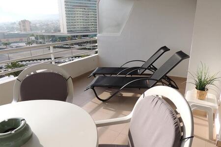 Vordere Terrasse mit Meerblick