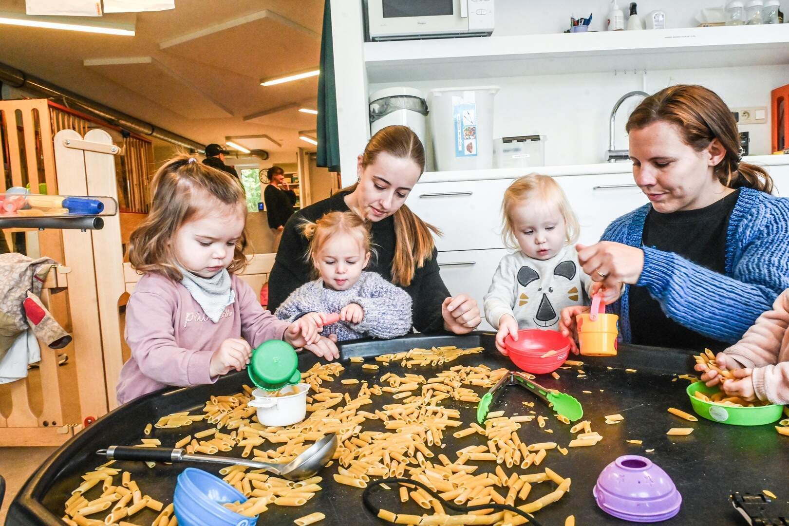 Image of 🍊 Minister van Welzijn Caroline Gennez op bezoek bij Villa Clementina 🍊