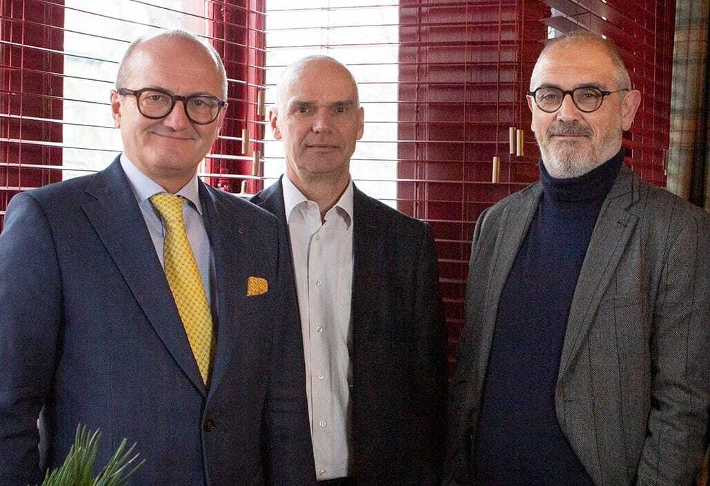 ERKEND BEMIDDELAAR in BESTUURS- EN OVERHEIDSZAKEN 