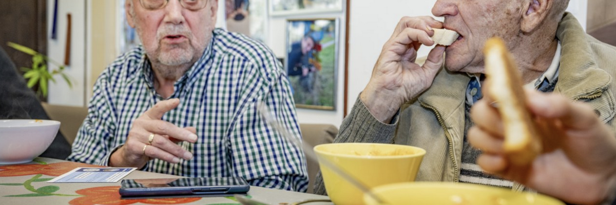 De Tijd: "Zorgen voor elkaar moet weer normaal worden".
