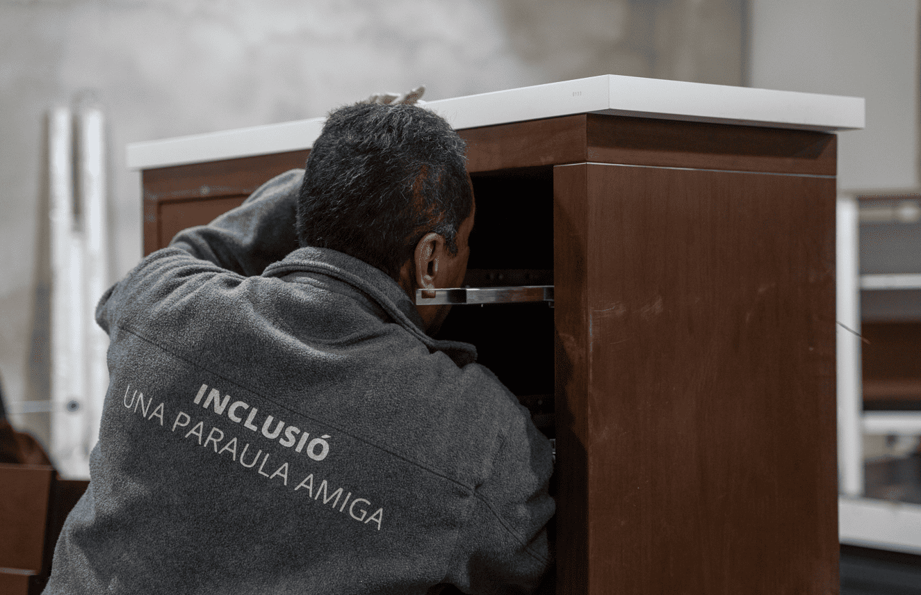 The social furniture recovery workshop